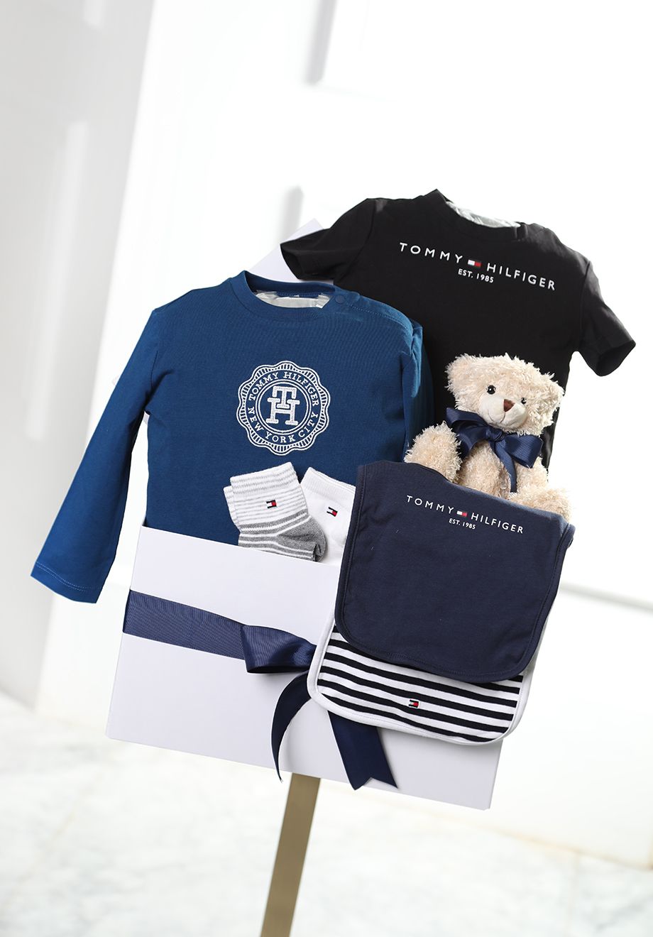 Tommy baby basket