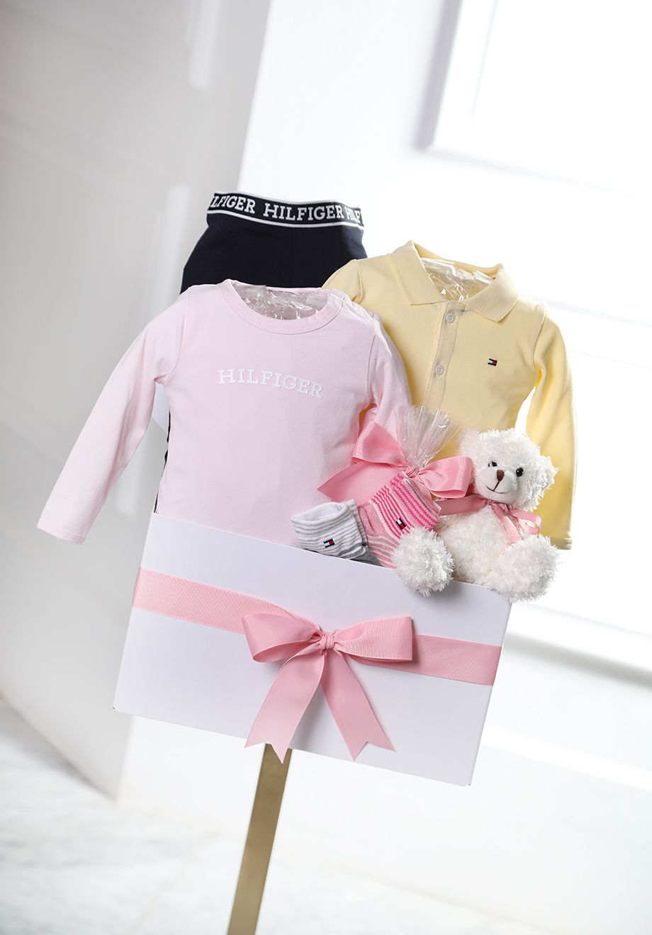 Tommy baby basket