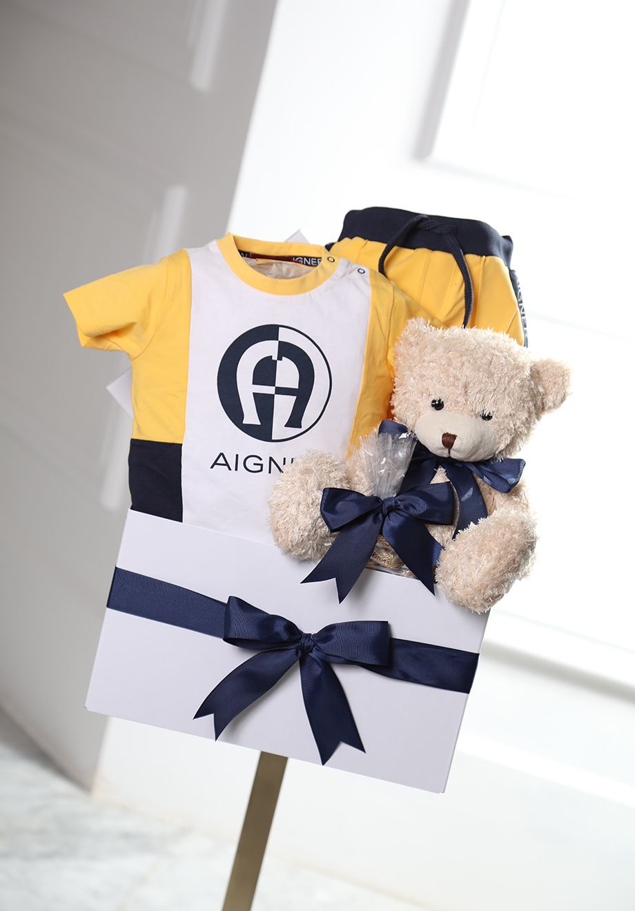 Aigner baby basket