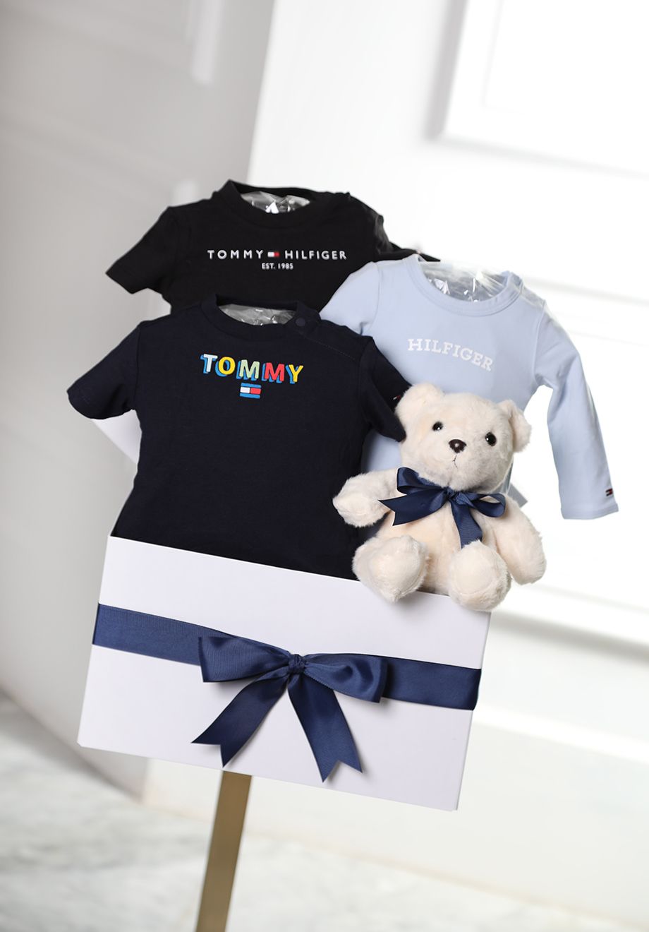 Tommy baby basket