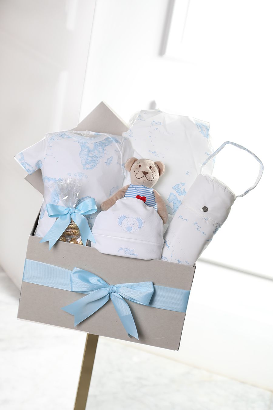 Alviero Martini baby basket