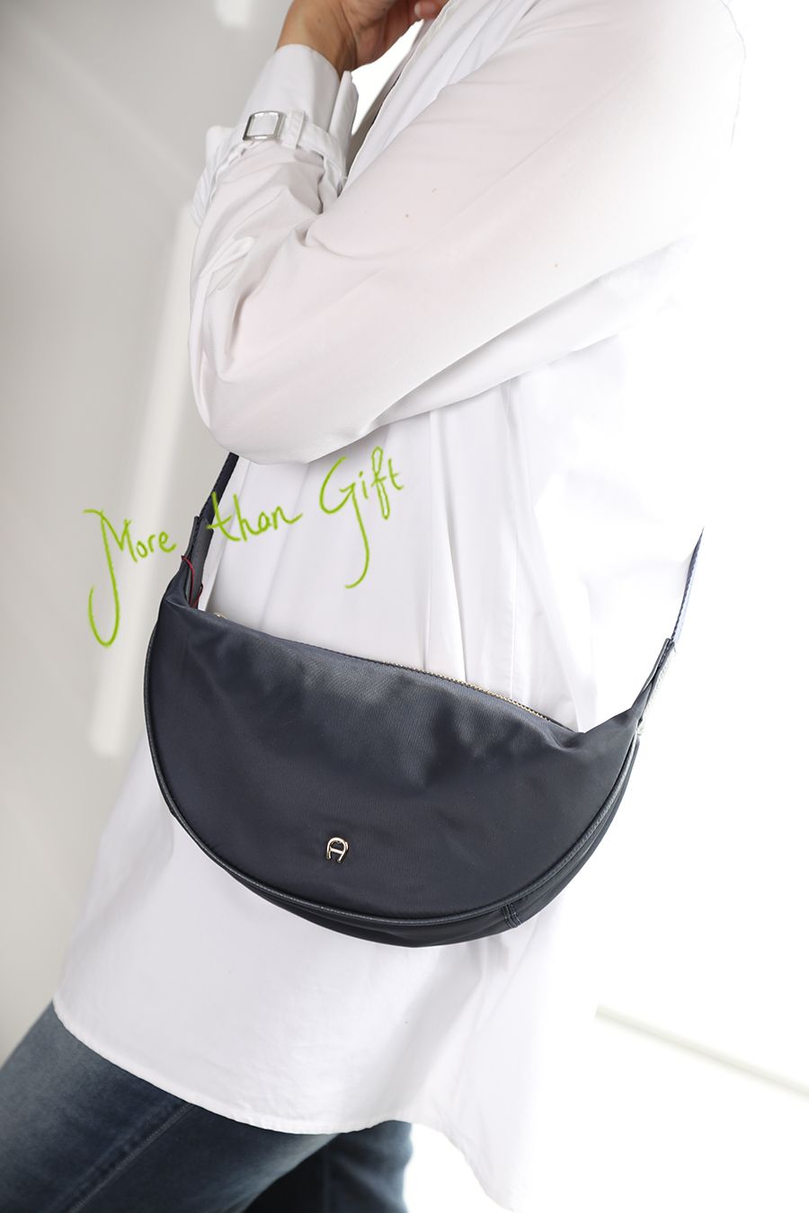 Aigner cross bag