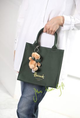 Harrods  جنطة ومدالية هارودز