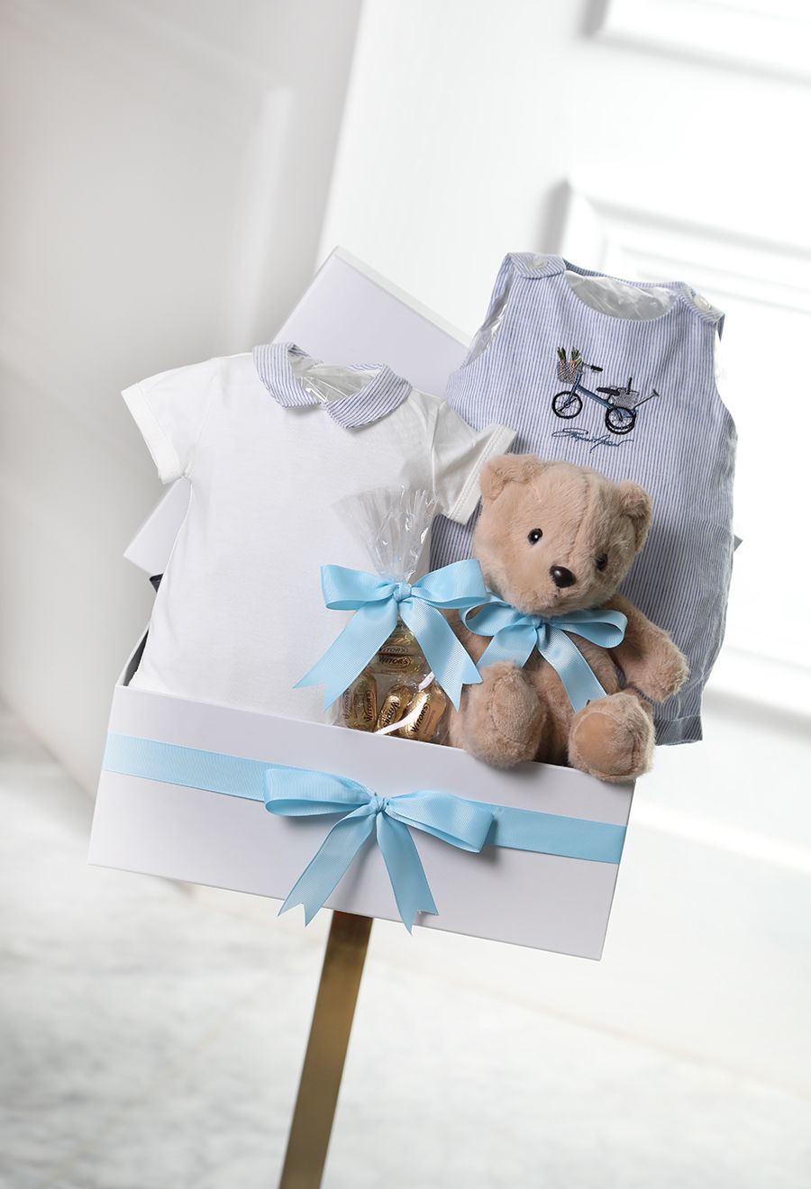 Armani baby basket
