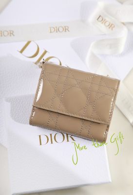 Dior wallet