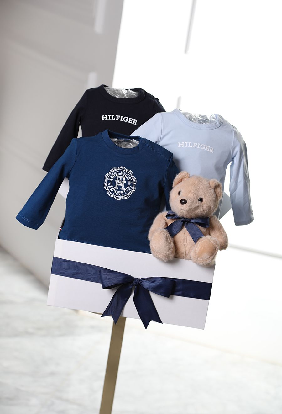 Tommy baby basket