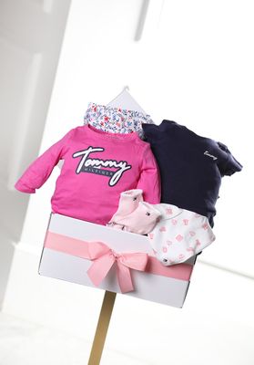 Tommy baby basket