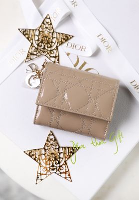 Dior wallet