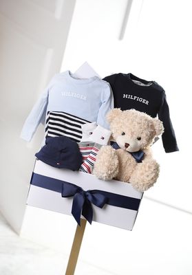 Tommy baby basket