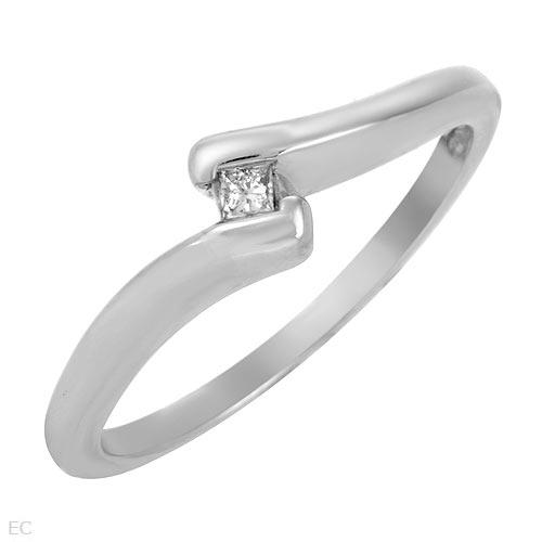 Anillo de compromiso / 0.05 cts de Diamante / Oro Blanco de 10K / Tamaño 7.5