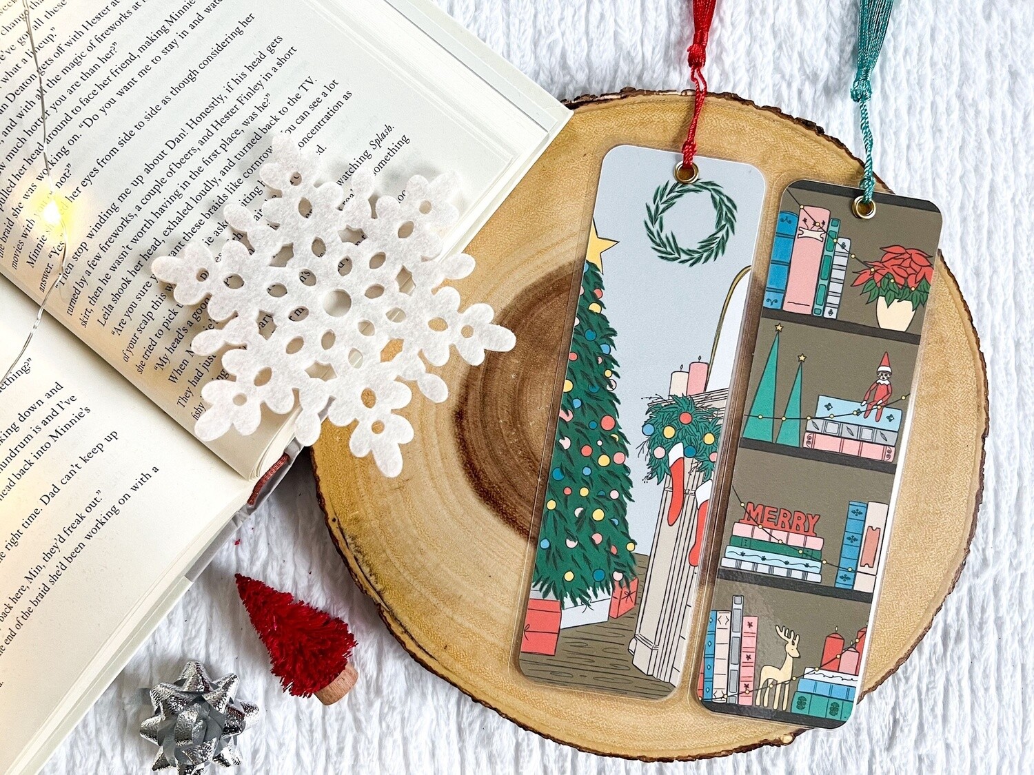 Christmas bookshelf bookmark