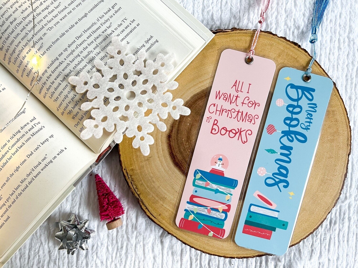 Merry Bookmas bookmark