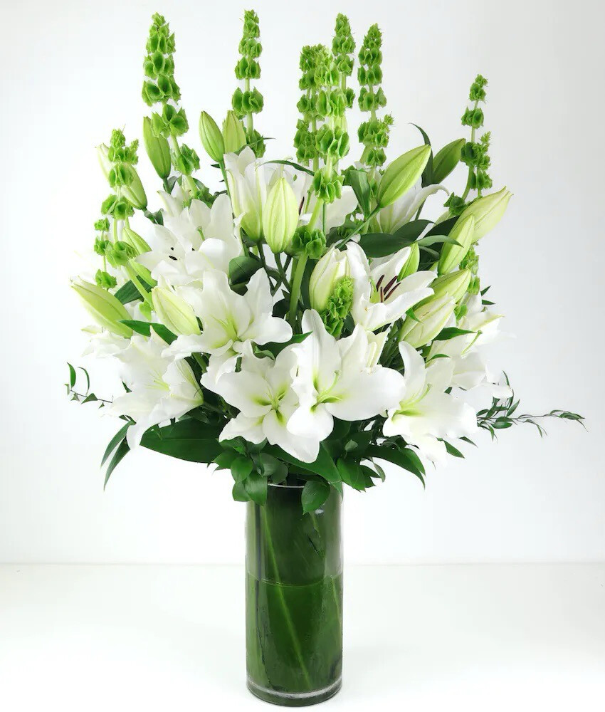 $250 Seasonal Fresh Flower Vase Arrangement