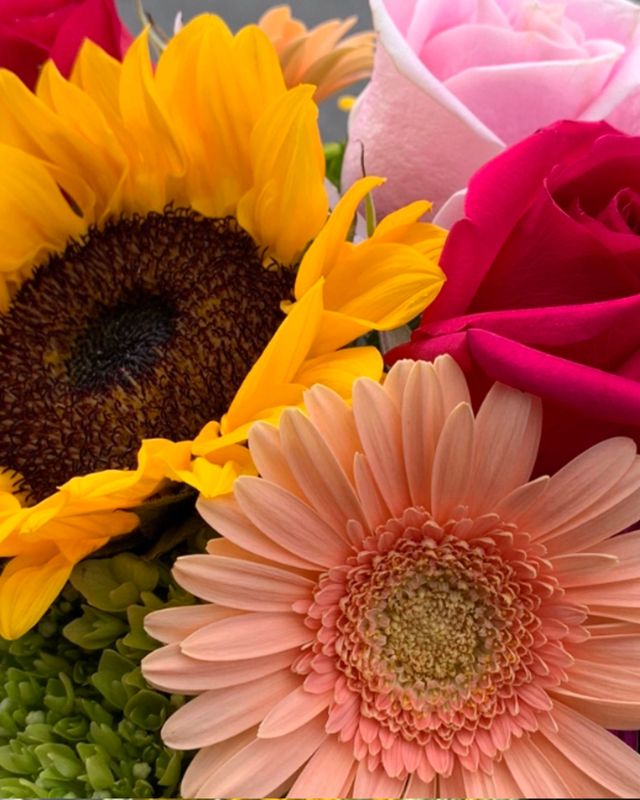 closeup of fresh flowers delivered to Stone Harbor and Avalon NJ