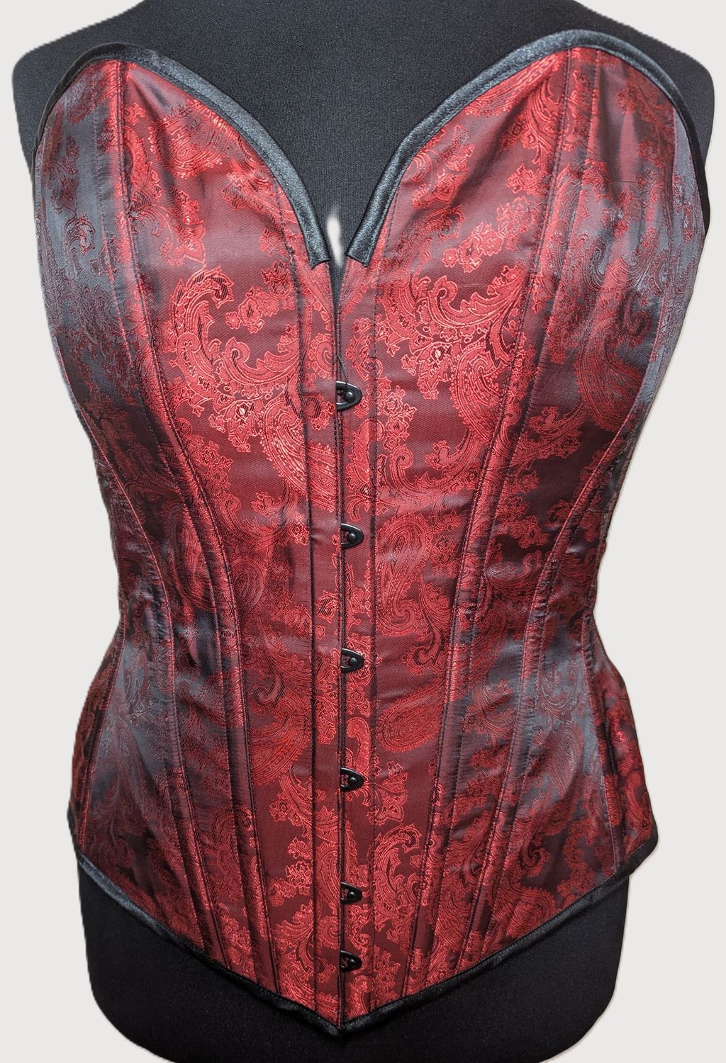 28" Overbust Red Paisley Sweetheart neckline