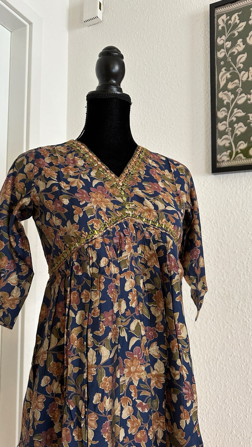 Alia Cut Top