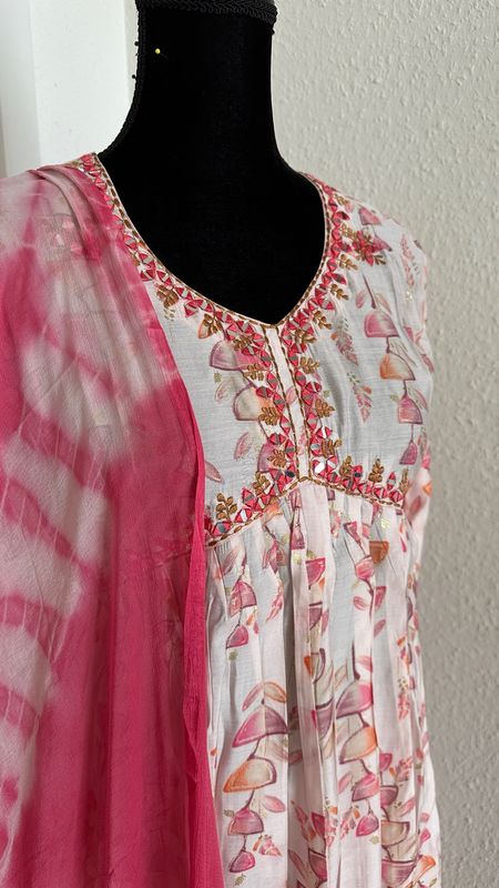 Salwar top, bottom and dupata Size XL