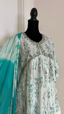 Salwar top, bottom and dupata Size XL
