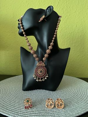 Necklace Set