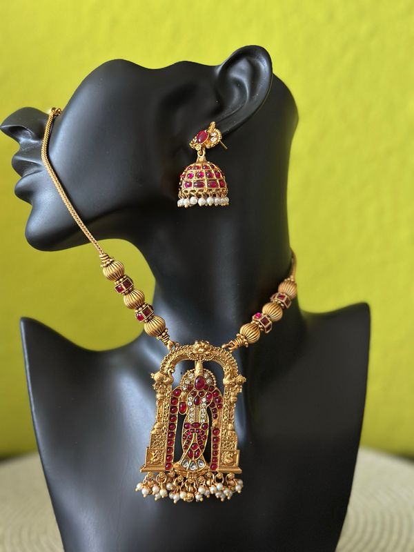 Necklace Set