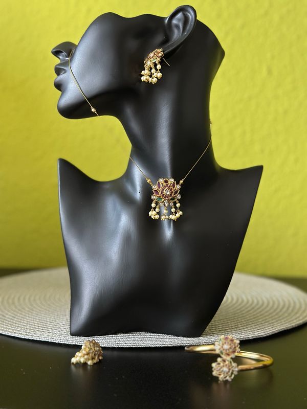 Lotus Necklace Set with bracelet
