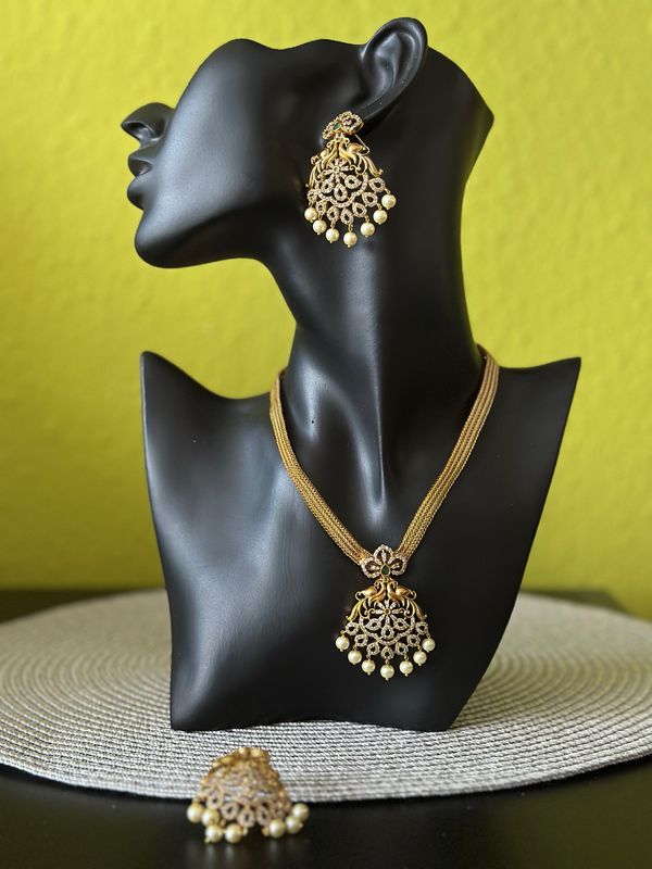 Necklace Set