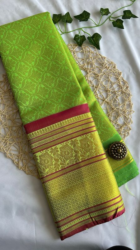 Silk type god saree