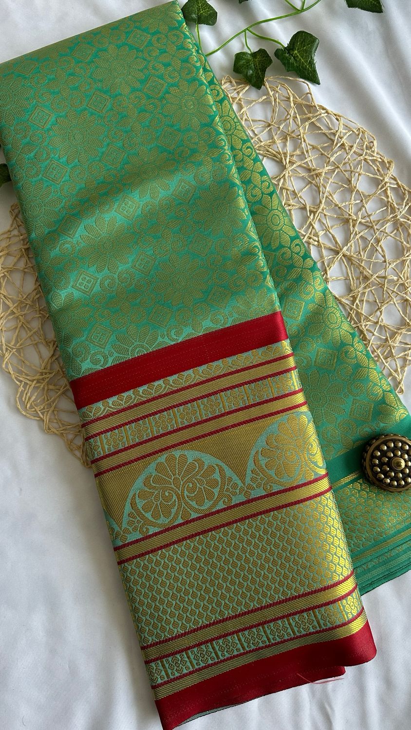 Silk type god saree