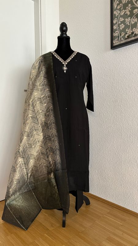 Salwar top, bottom and dupata Size XXL