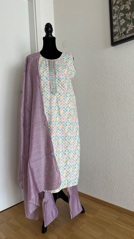 Salwar top, bottom and dupata Size L