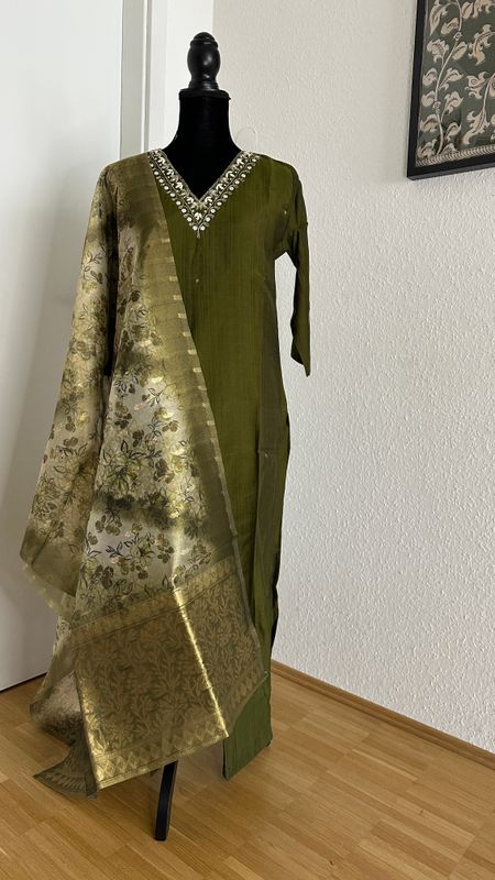 Salwar top, bottom and dupata Size L