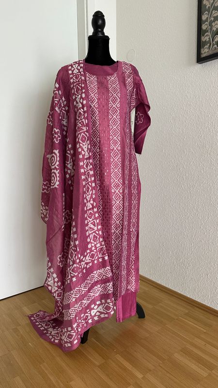 Salwar top, bottom and dupata Size M