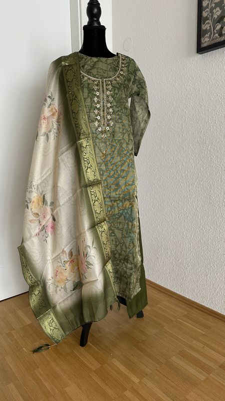 Salwar top, bottom and dupata Size S