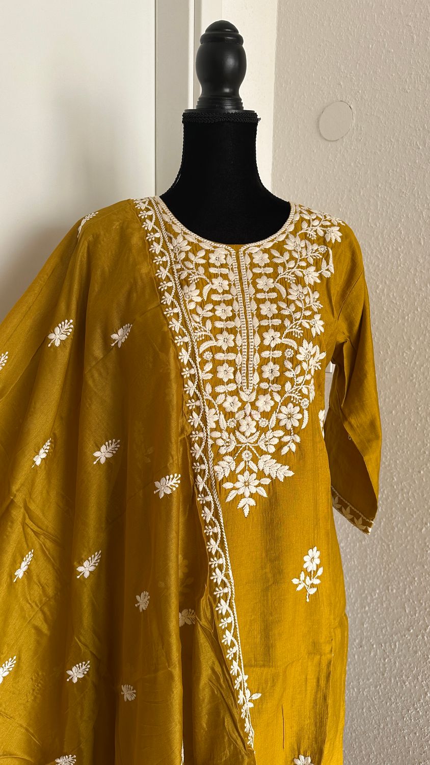 Chikankari Salwar Set Size XL
