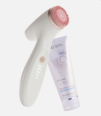 LumiSpa iO Device w/ Cleanser!