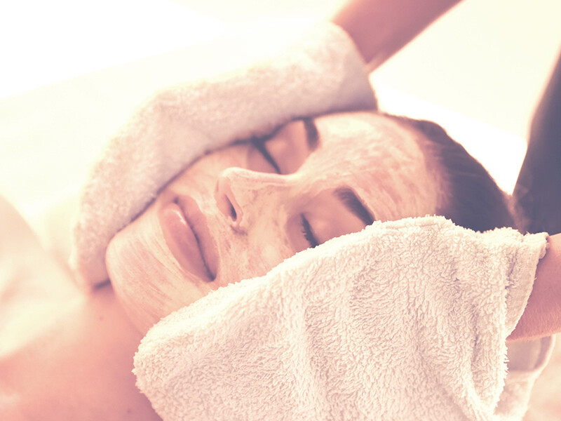 Revitalising Facial & Back Massage