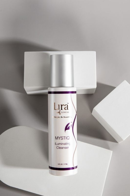 MYSTIQ iLuminating Cleanser 177ml