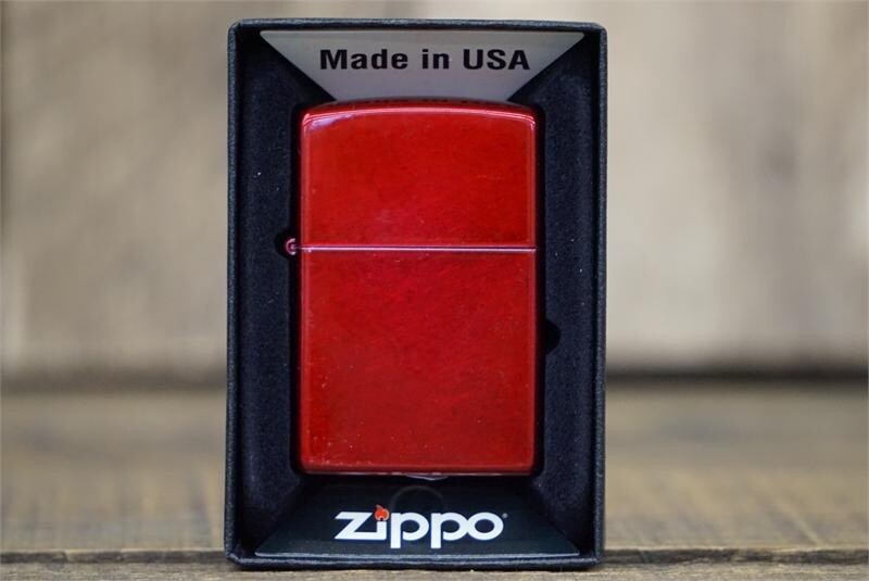 ZIPPO CANDY APPLE RED