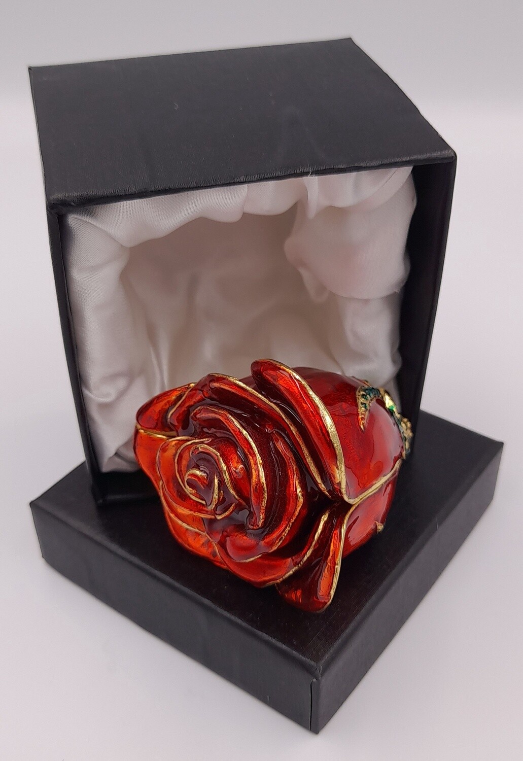 Unfurling rosebud trinket / pill box