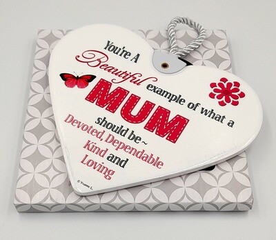 &#39;Beautiful... MUM&#39; heart tribute wall hanging