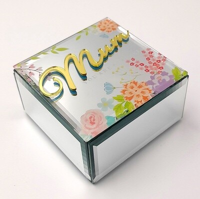 &#39;Mum you are so special&#39; mirrored glass trinket box