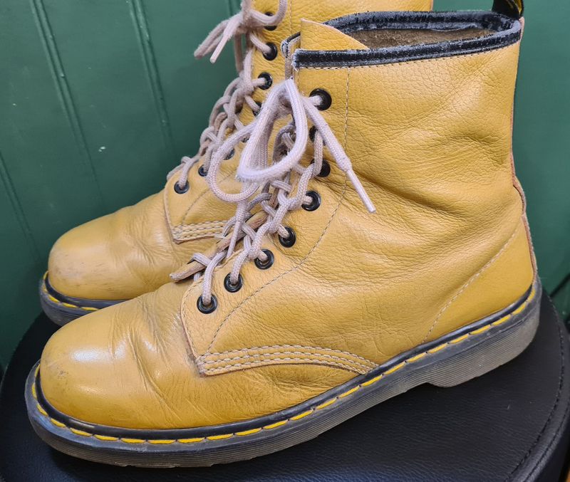 Doc Martens 42 Caramel