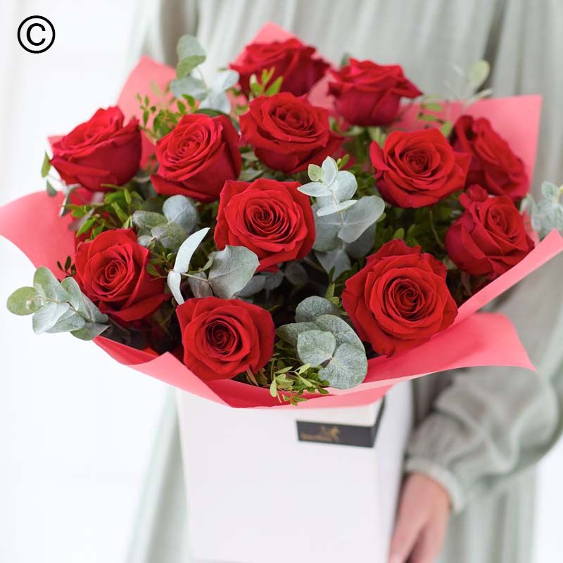 Dozen Red Roses Bouquet {18 &amp; 24 also available}, Add a recycled glass vase: No Vase, Size: 12 Red Roses