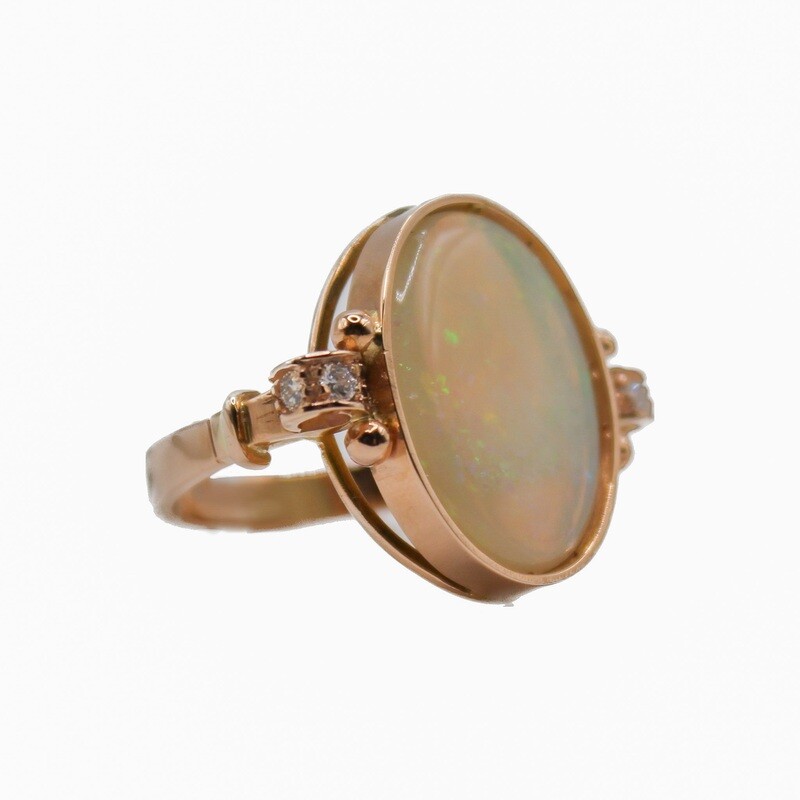Anello Opale e diamanti