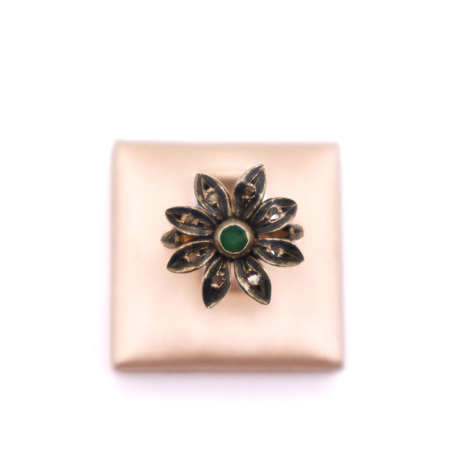 Anello vintage anni 30, oro 14 carati. Diamanti e Smeraldo.