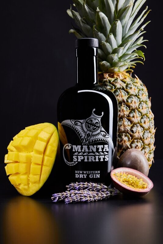 Manta Spirits New Western Dry Gin 0,7l 40% vol. Manta Spirits New Western Dry Gin 0,7l 40% vol.