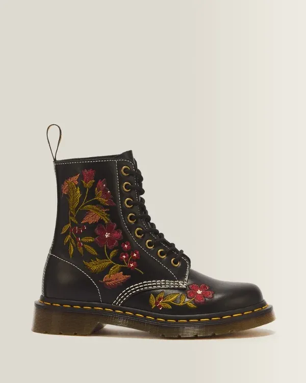 Dr. Martens 1460 Pascal Floral Wanama - Black Dr. Martens 1460 Pascal Floral Wanama - Black