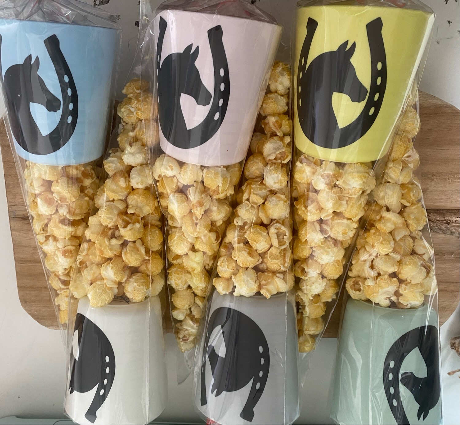 Traktatie Beker Paarden Thema Puntzak Popcorn Naam en Leeftijd