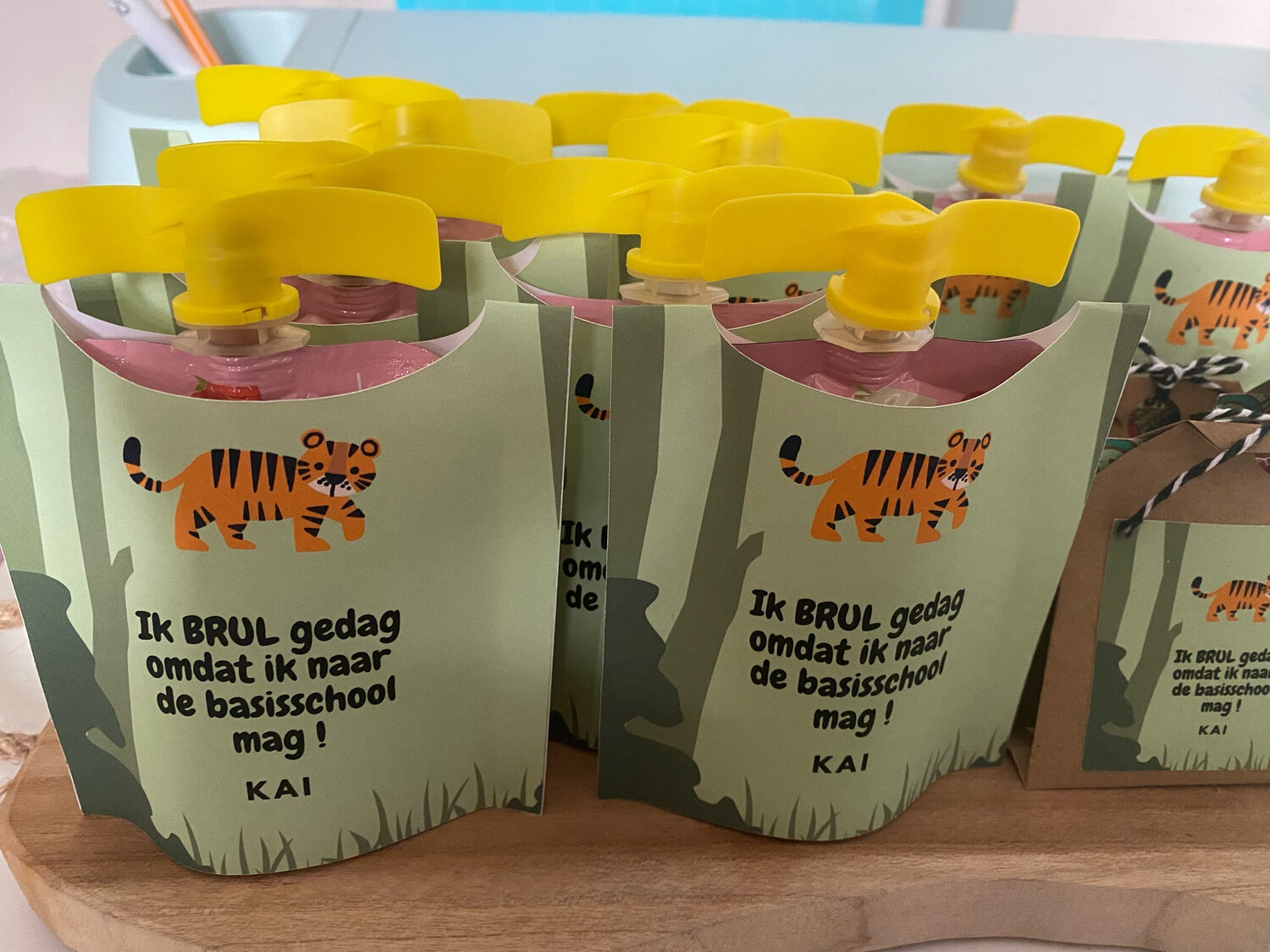 Voorbeeld Traktatie - Knijpfruit Ik Brul Gedag Omdat Ik Naar De Basisschool Mag