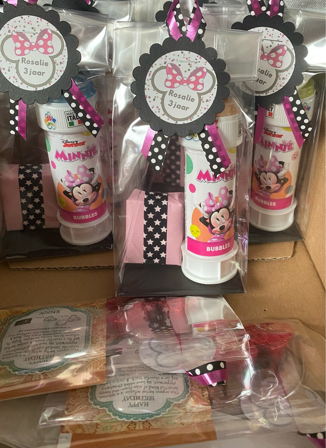 Voorbeeld Traktatie - Minniemouse Bellenblaas & Rozijntjes